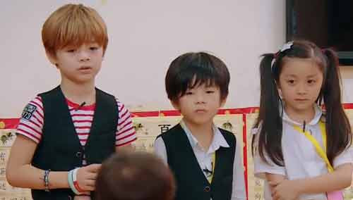 西蒙子借花献苹果不满输给李昊煜