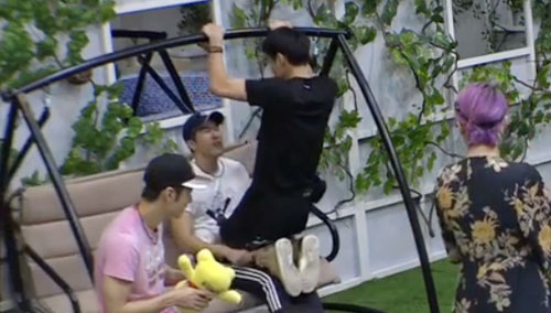 “帆训CP”秀恩爱不能停 可儿直呼变态！